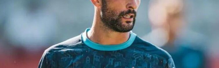 AG体育登录入口-前球员称C罗是全能野兽，无人能防梅西左脚|莱昂内尔·梅西|克里斯蒂亚诺·罗纳尔多|利雅得胜利足球俱乐部|佩德罗-阿尔瓦罗|罗伯托-冈萨雷斯_新浪体育_新浪新闻