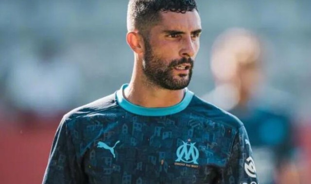 AG体育登录入口-前球员称C罗是全能野兽，无人能防梅西左脚|莱昂内尔·梅西|克里斯蒂亚诺·罗纳尔多|利雅得胜利足球俱乐部|佩德罗-阿尔瓦罗|罗伯托-冈萨雷斯_新浪体育_新浪新闻