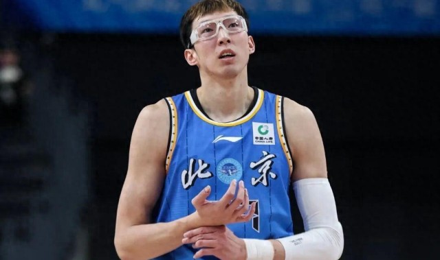 AG体育登录入口-周琦眼睛出现不适，赵继伟赛季首秀完美，CBA又来超级外援！